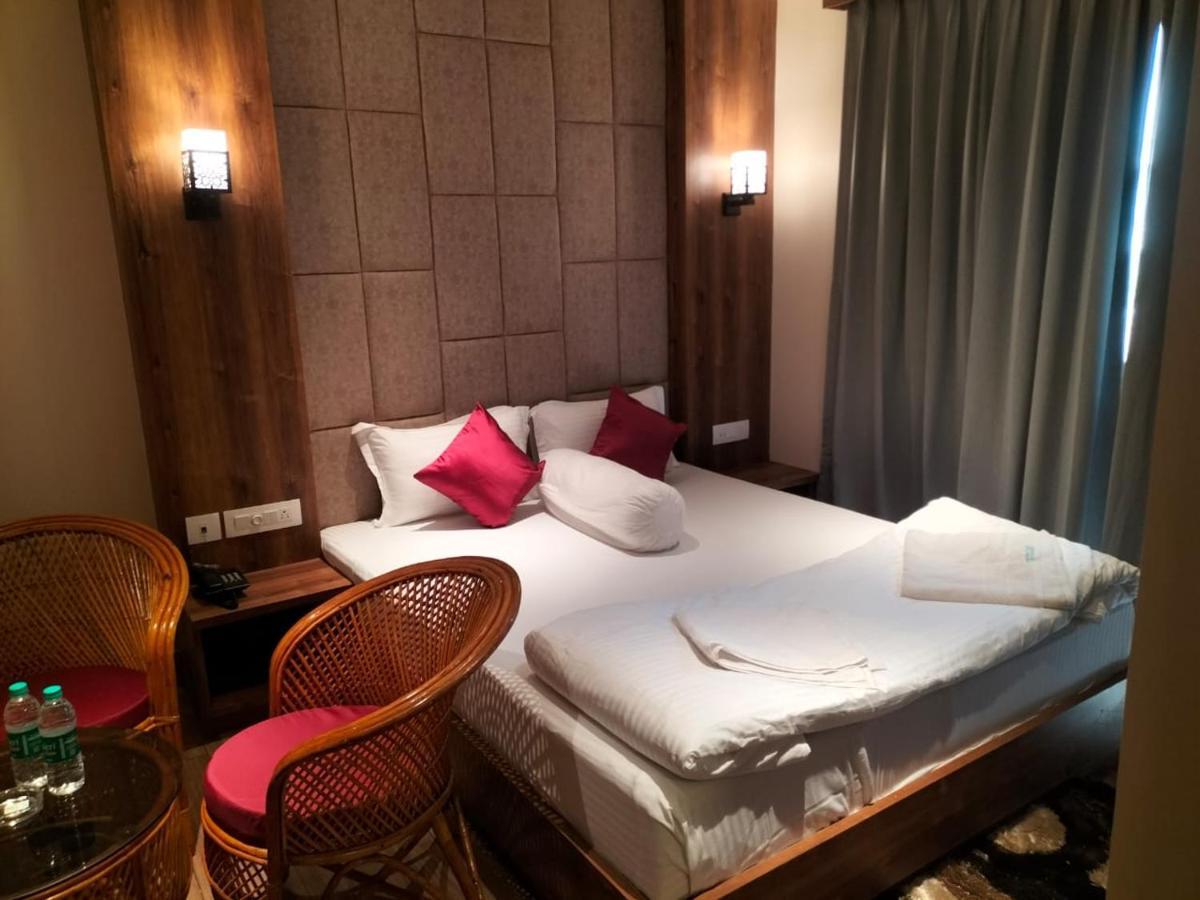 Blue Waves Hotel Tajpur Екстериор снимка