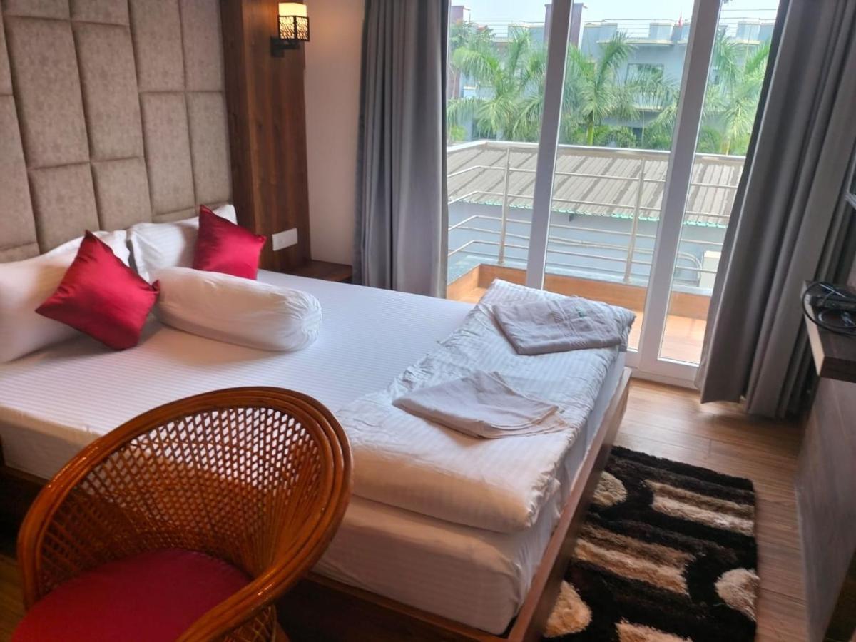Blue Waves Hotel Tajpur Екстериор снимка