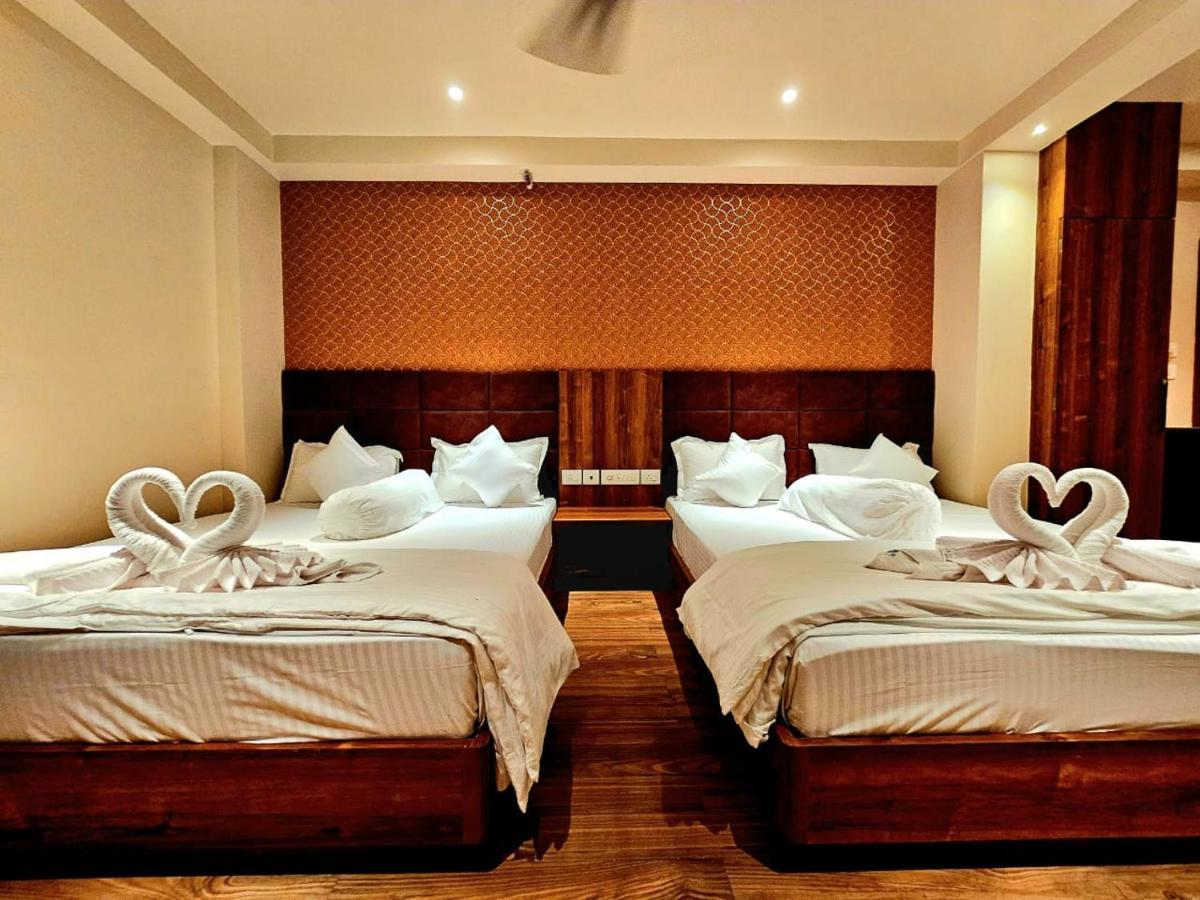 Blue Waves Hotel Tajpur Екстериор снимка